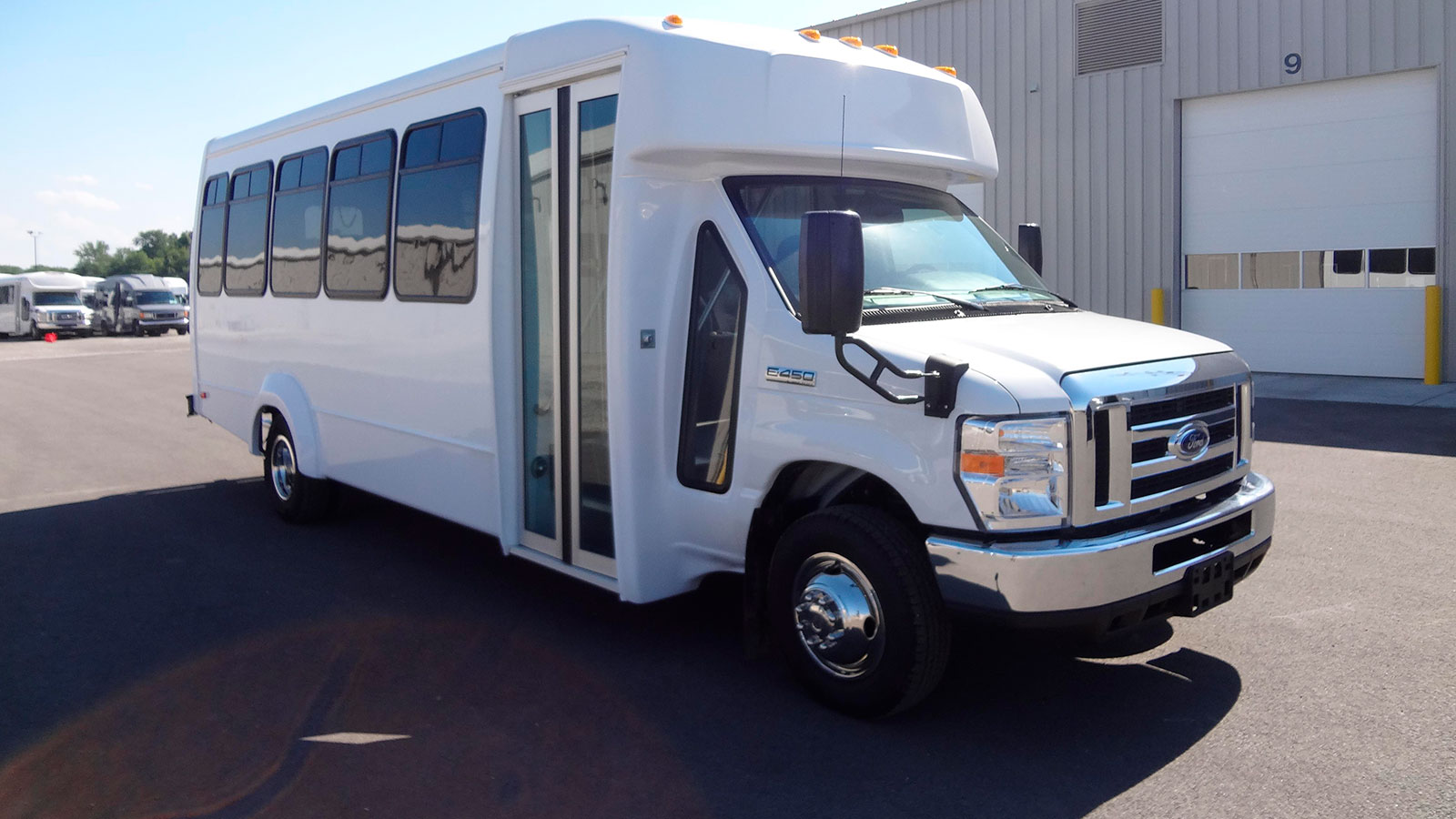 24 Passengers Minibus